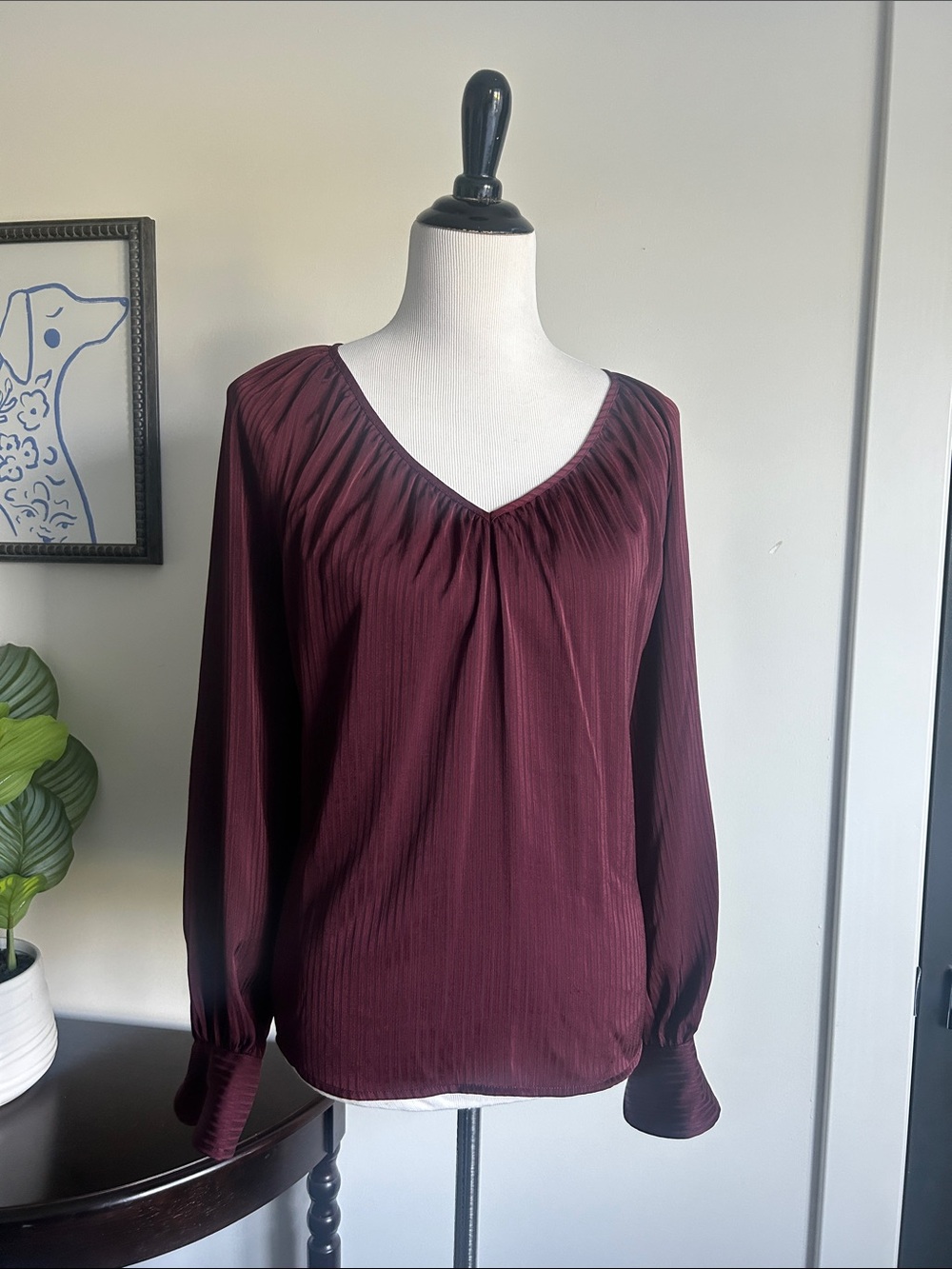 Nine West L dark plum wine long sleeve polyester v neck blouse